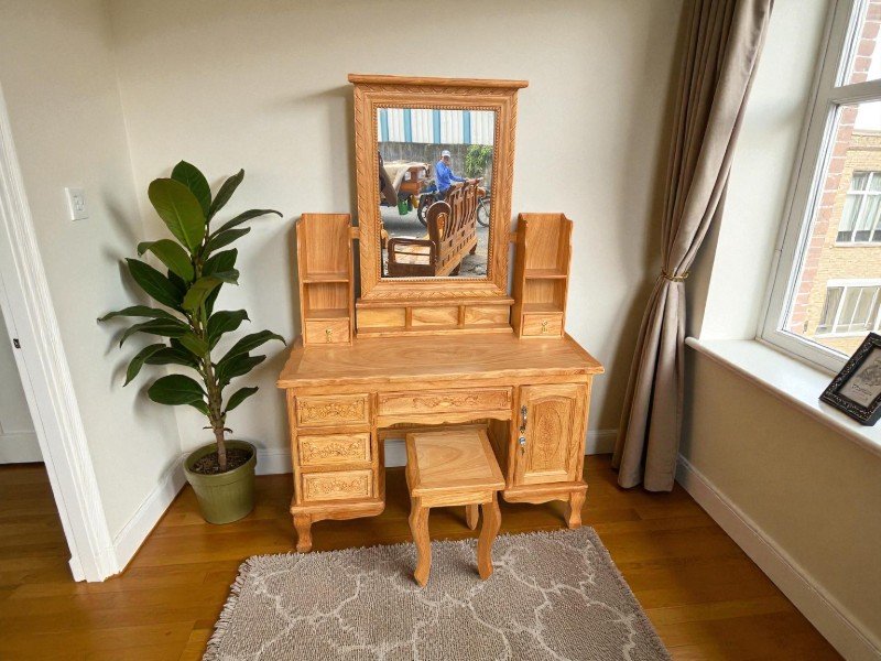 Bàn trang điểm gỗ cao cấp