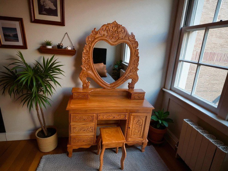 Mẫu bàn trang điểm bằng gỗ xoan đào phong cách tân cổ điển sang trọng cho phòng ngủ