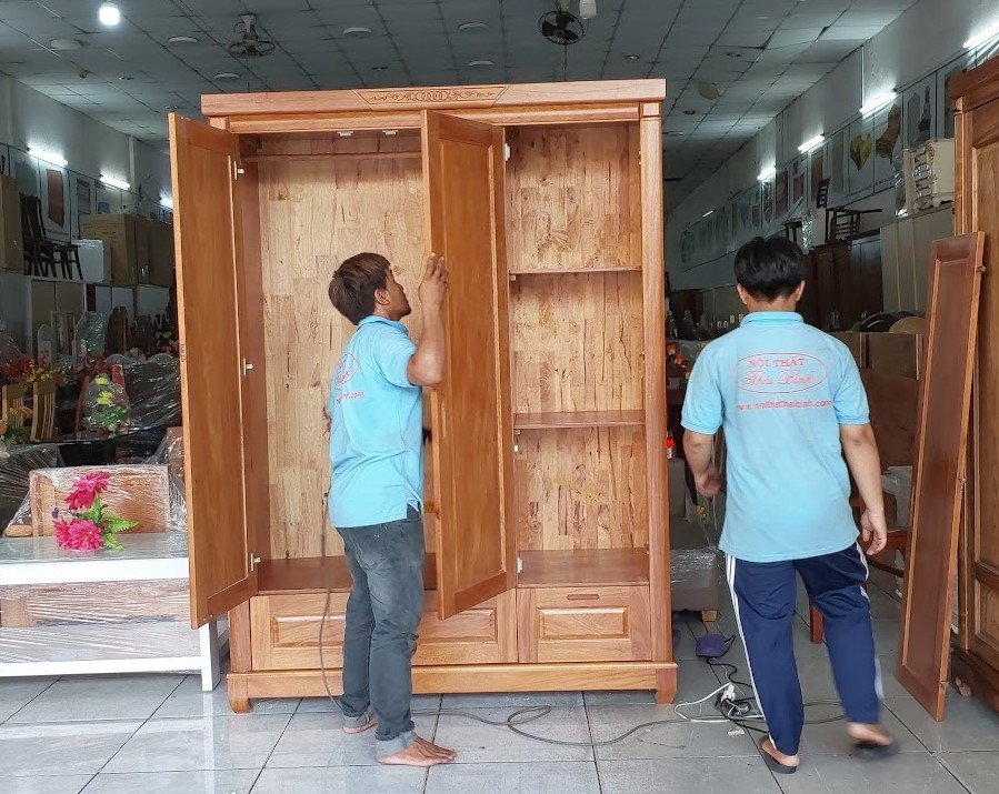 Tủ quần áo gỗ óc chó 4 cánh sang trọng cho phòng master