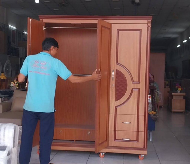 Bí Quyết Mua Tủ Quần Áo 4 Cánh Hiện Đại Giá Rẻ Cho Không Gian Sống Hoàn Hảo 9 mua tủ quần áo