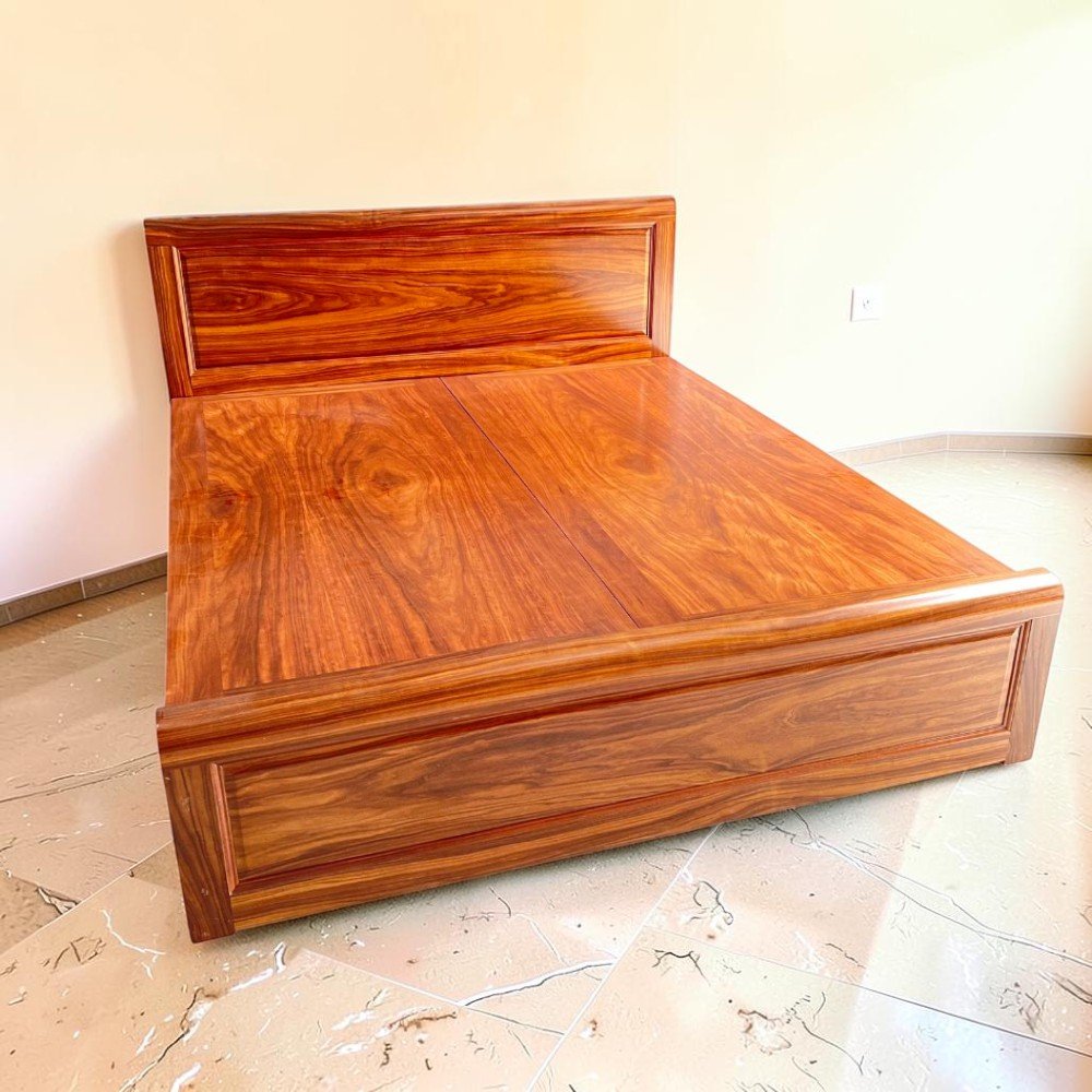 Các mẫu giường gỗ đẹp hiện đại tại showroom Nội Thất Thái Bình