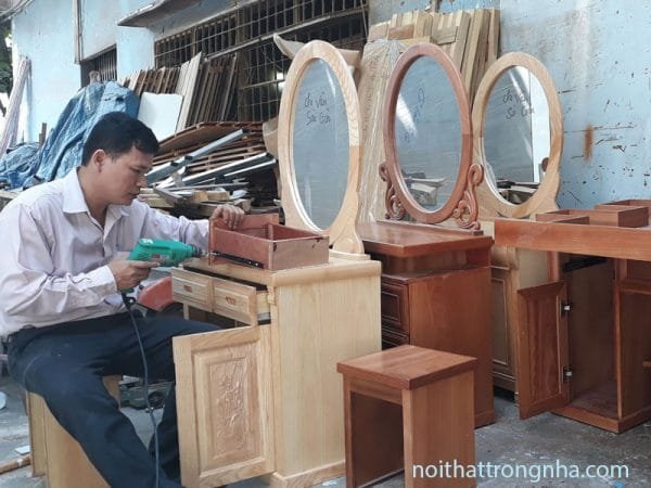 Bàn trang điểm gỗ cao cấp