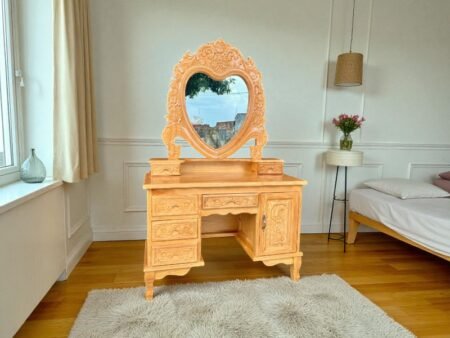 Bàn trang điểm gỗ sang trọng