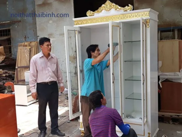 Tủ rượu dát vàng tân cổ điển 4 Tủ rượu dát vàng tân cổ điển