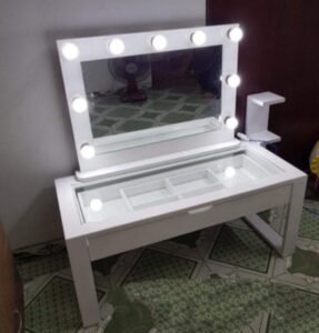 Giá bán bàn trang điểm ngồi bệt hiện nay như thế nào
