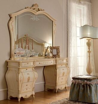 Giá bàn trang điểm nhỏ có đắt không