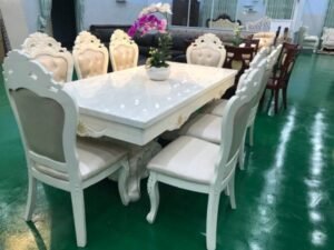 Xu hướng lựa chọn bàn ăn phong cách tân cổ điển năm 2020