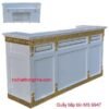 Quầy tiếp tân dát vàng