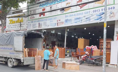 Cửa Hàng Nội Thất Trong Nhà