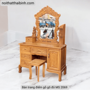 Ban trang diem go go do MS 2069