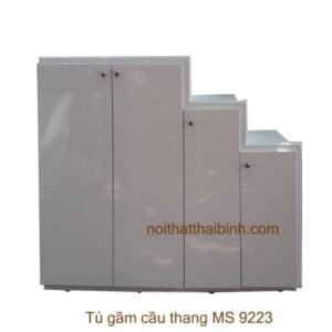 tu gam cau thang 9223