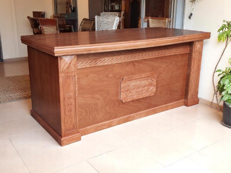 5 bí quyết chọn bàn làm việc chuẩn cho không gian hiện đại 2 Bí quyết chọn bàn làm việc chuẩn