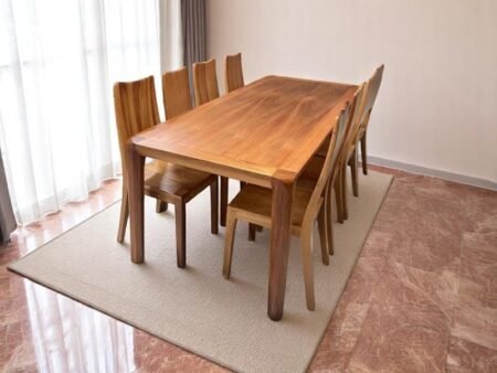 Bước vệ sinh bàn ăn sạch sẽ và nhanh chóng