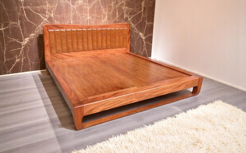 Giường cưới
