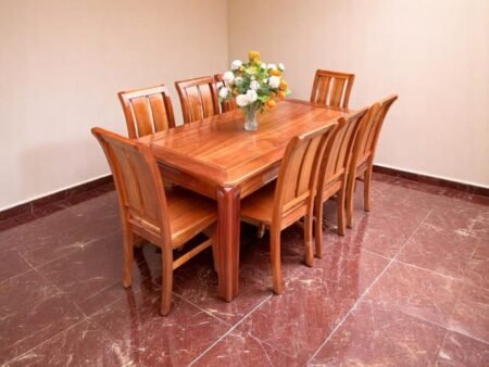 Lưu ý khi chọn bàn ăn cho gia đình đông người