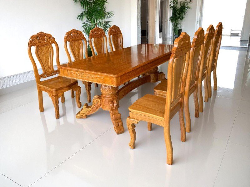 6 Hướng Dẫn Chọn Bàn Ăn Gỗ Tại Nhà - Tạo Nên Không Gian Ấm Cúng 1 6 Hướng Dẫn Chọn Bàn Ăn Gỗ Tại Nhà