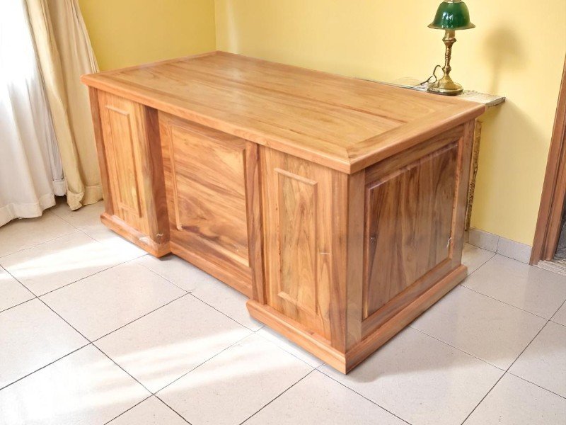 Bàn làm việc đẹp tại quận 9 - Tạo không gian làm việc lý tưởng 1 Bàn làm việc đẹp tại quận 9