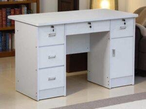 Bàn làm việc tại Bình Thạnh