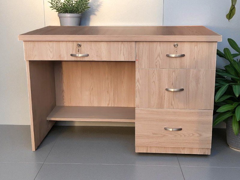 8 cách làm mịn bề mặt bàn làm việc gỗ đơn giản 5 Cách làm mịn bề mặt bàn làm việc gỗ