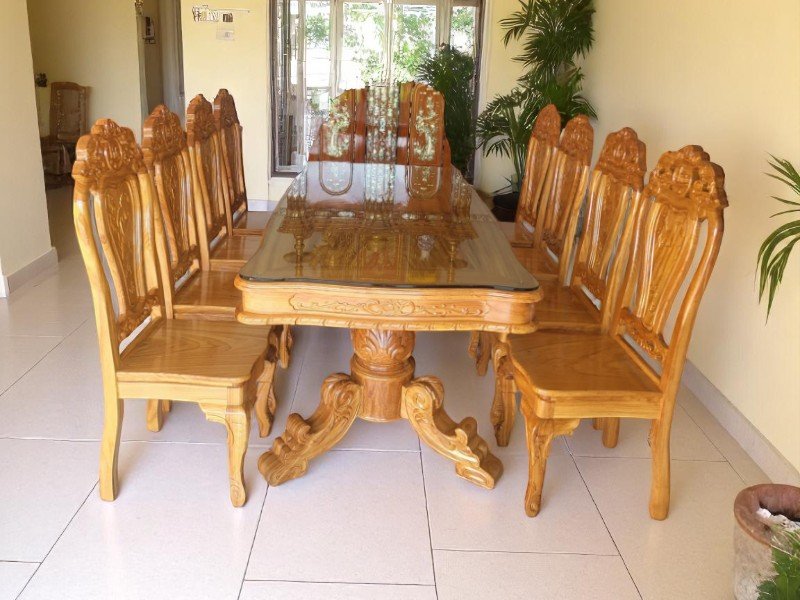 Cảm hứng bàn ăn gỗ mang lại cảm giác ấm cúng