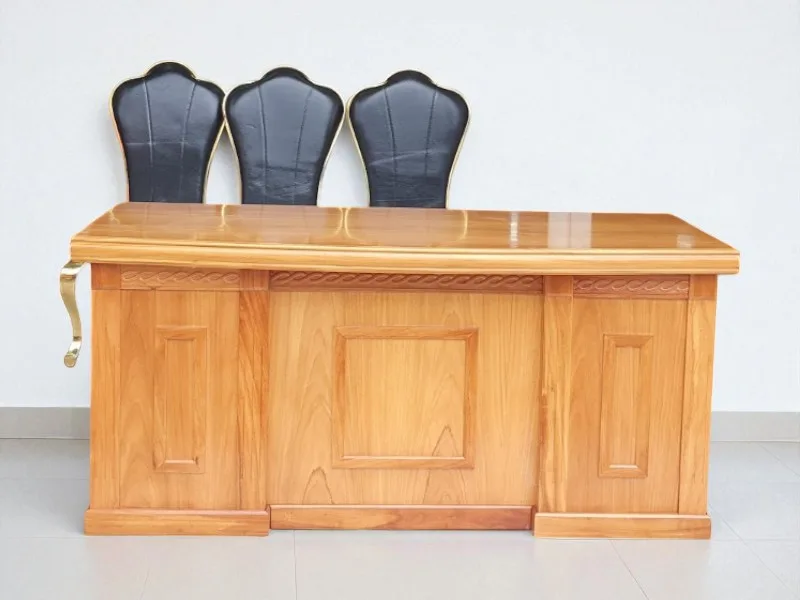 Dấu hiệu bàn làm việc cần thay mới
