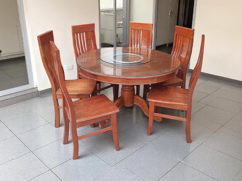 Bàn Ăn Gỗ Xoan Đào Tự Nhiên – Vẻ Đẹp Bền Lâu Với Thời Gian 1 Bàn Ăn Gỗ Xoan Đào Tự Nhiên – Vẻ Đẹp Bền Lâu Với Thời Gian