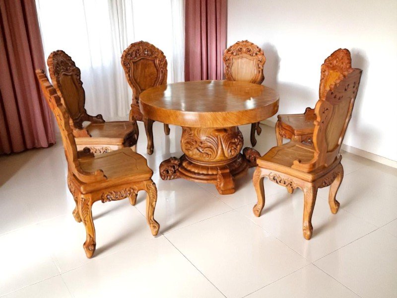 Bàn Ghế Gỗ Óc Chó Sang Trọng Cho Mọi Không Gian 2 Bàn Ghế Gỗ Óc Chó Sang Trọng Cho Mọi Không Gian