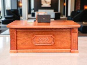 Bàn làm việc giám đốc