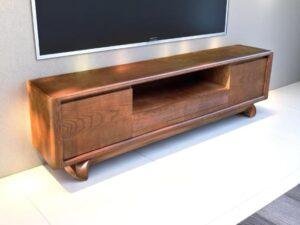 Kệ ti vi treo tường