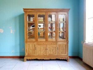 Tủ rượu gỗ hiện đại