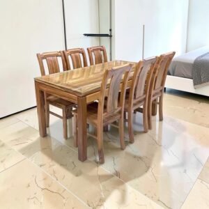 5 dấu hiệu bàn ăn gỗ cần thay mới