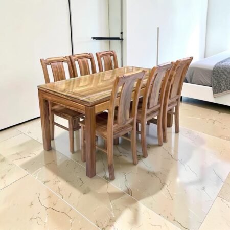 5 dấu hiệu bàn ăn gỗ cần thay mới