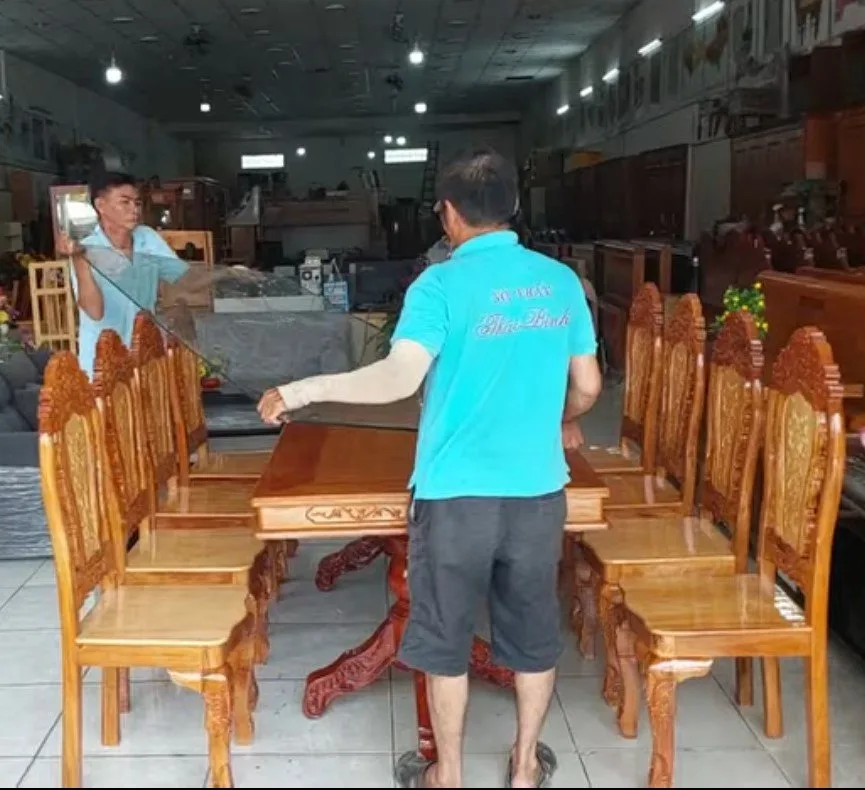 Bộ bàn ăn 8 ghế gỗ căm xe gõ đỏ MS 3469